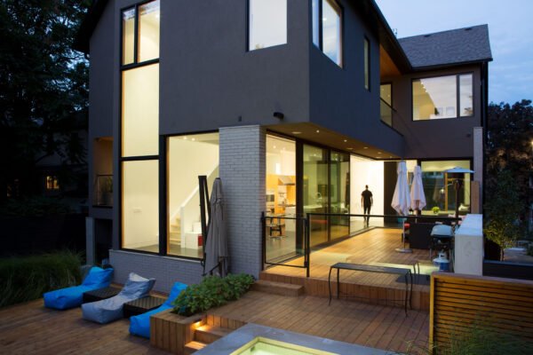 150w-Rear-Exterior-SK-BUILD