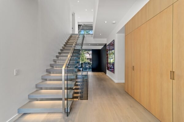 325HillhurstBlvd0027